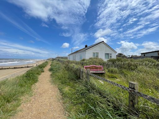 12 incredible coastal homes that are making waves