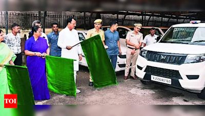 Flying Squads Equipped with Cameras Flagged Off in Jaipur | Jaipur News - Times of India