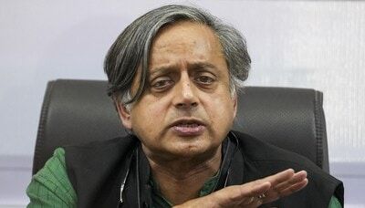 Delhi Customs detains Shashi Tharoor's aide in alleged gold smuggling case