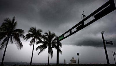 Biden aprueba una declaración de desastre para Florida mientras la tormenta tropical Debby avanza hacia el estado