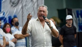 Internaron de urgencia a Luis Barrionuevo: está en terapia intensiva