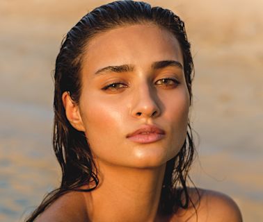 Il protège des UV sans graisser : on adore ce sérum solaire léger adoubé par Miranda Kerr