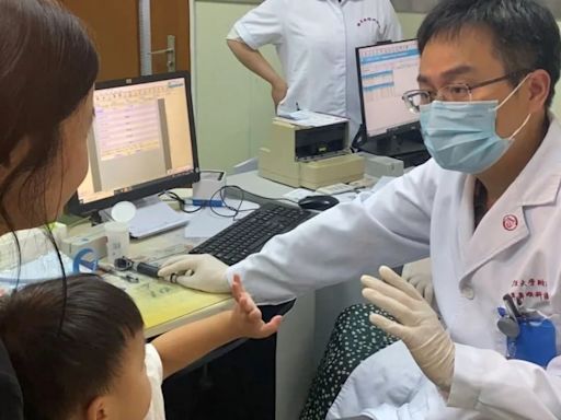 Cinco niños sordos de nacimiento recuperan el oído y el habla gracias a una terapia génica