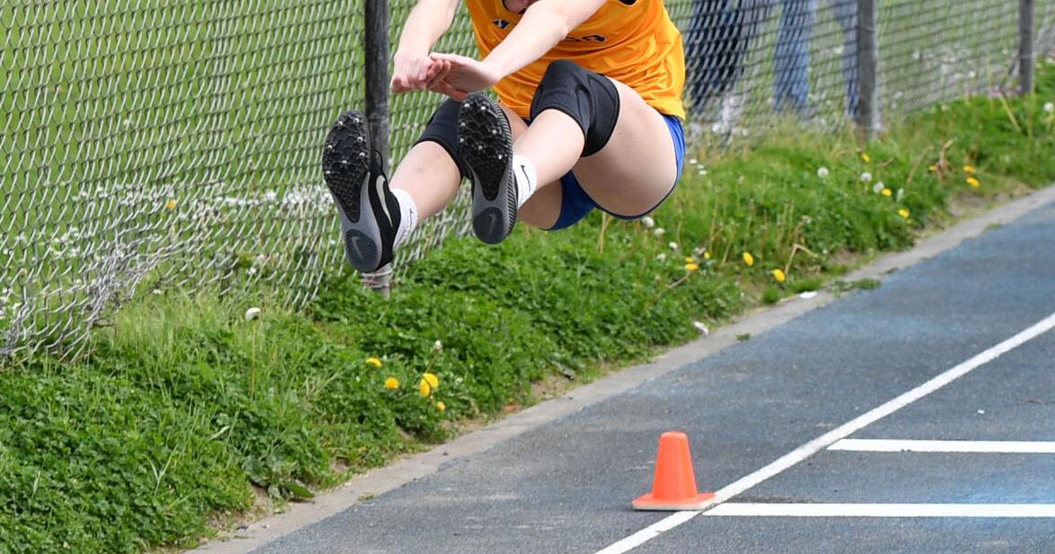 High School Track & Field Roundup: Kelso girls claim district title
