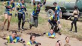 800 valientes se lanzan al barro en la ‘Rabiosa Race’ de Marcilla