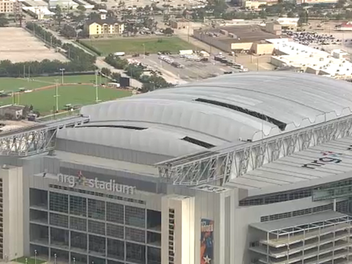 Zach Bryan's 'Quittin Time Tour' continues at NRG Stadium despite roof damage from Beryl