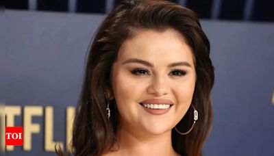 Selena Gomez shows off diamond 'B' necklace for boyfriend Benny Blanco | English Movie News - Times of India