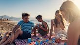How to pack the perfect picnic, according to the experts