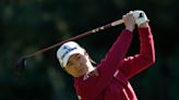 Minjee Lee birdies 18th hole to take a 2-stroke lead into the 3rd round of LPGA South Korea event