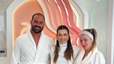 Eduardo Bolsonaro realiza 'beauty day' com esposa em centro de tratamento estético