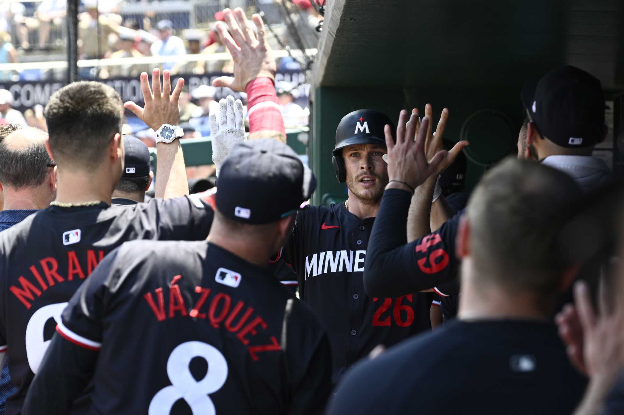 Carlos Correa homers, makes diving grab to lead Twins over Nationals 3-2