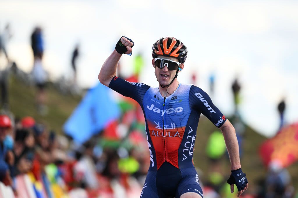 Eddie Dunbar soars to victory on stage 20 of Vuelta a España