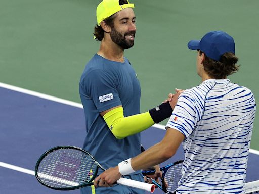 Alex de Minaur blasts through to the quarterfinals of the US Open