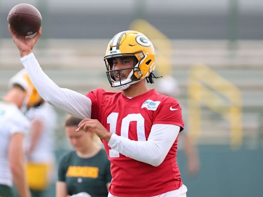 How Jordan Love is preparing to face defenses in Year 2 as the Packers' starting QB