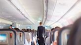 12 consejos de etiqueta para que el viaje en avión sea más placentero (para todos)