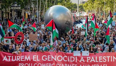 Miles de personas se manifiestan en España contra el "genocidio" de la Franja de Gaza
