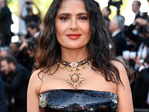 Salma Hayek gives fans a sneak glimpse inside Taylor Swift's VIP section at London concert