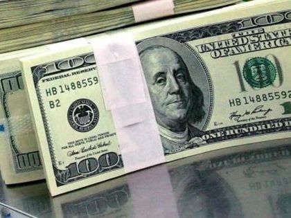 El dólar blue cotiza estable pero reaccionan los financieros