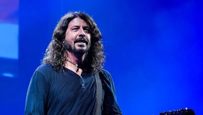 Foo Fighters cancel show following Dave Grohl's confession