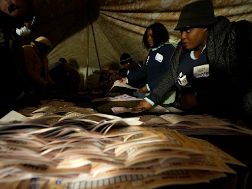 El conteo preliminar tras elecciones en Sudáfrica sitúa al ANC por debajo de la mayoría