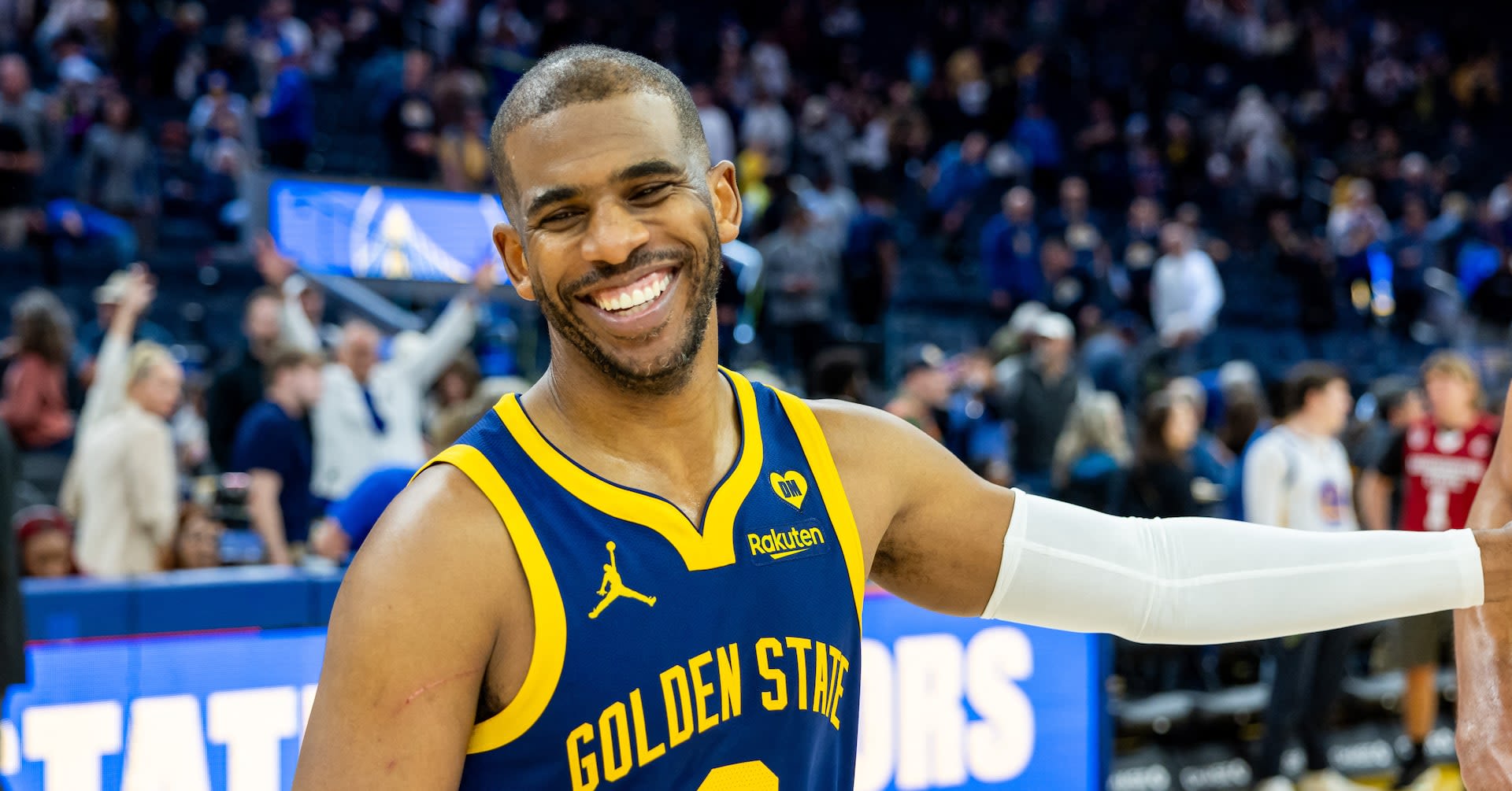 Reports: Warriors, Chris Paul to push back $30M deadline