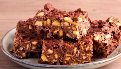Mary Berry’s rocky road recipe is made without an oven and is perfect for picnic
