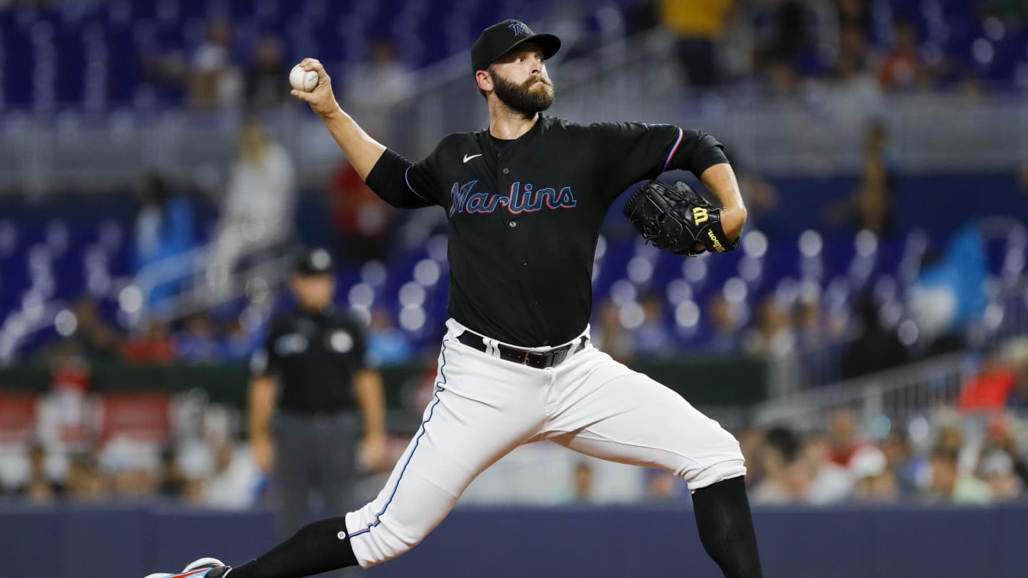 Padres Trade Veteran Pitcher to Toronto Blue Jays