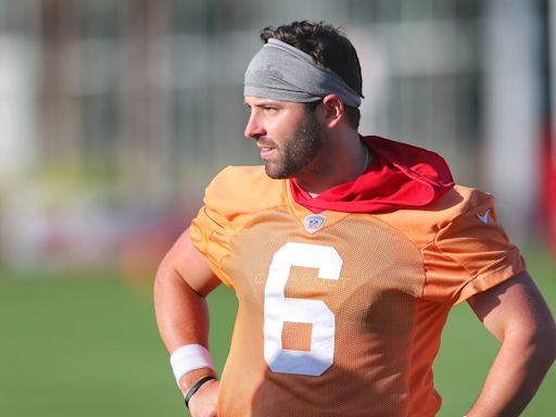 Bucs QBs coach Thad Lewis: The chip on Baker Mayfield's shoulder will never go away