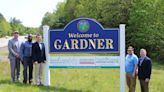 Chamber of Commerce sponsors welcome sign in Gardner