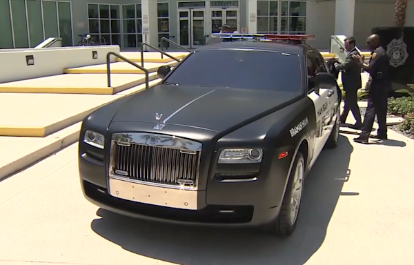Miami Beach Police rolls out world’s first Rolls-Royce police car - WSVN 7News | Miami News, Weather, Sports | Fort Lauderdale