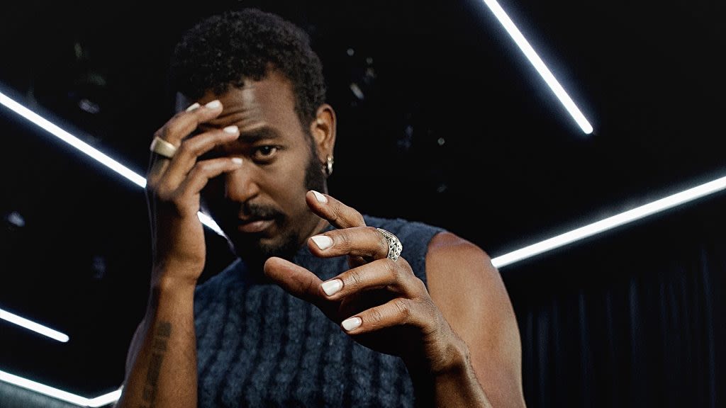 Luke James Soundtracks His Life With 5 Songs In VIBE’s ‘Set A Vibe’