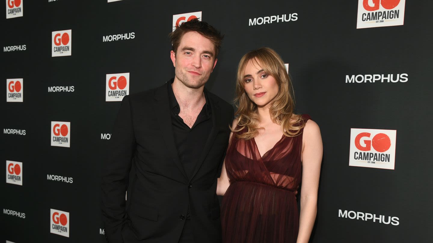 Suki Waterhouse Just Revealed Her “Very Intense” First Meeting With Robert Pattinson