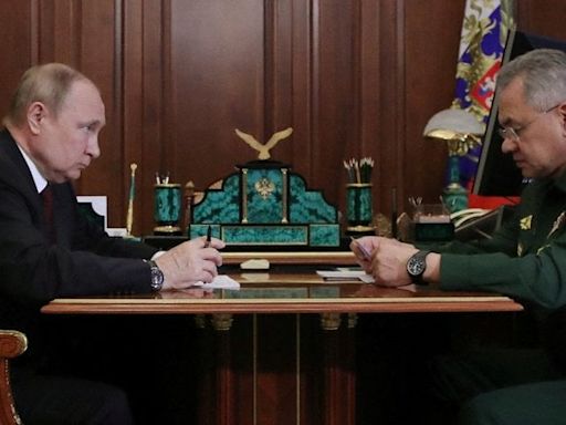 Putin could end the war in Ukraine in five minutes - by calling Russian Defense Minister Shoigu