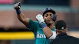 Rodriguez's 17-hit deluge helps put the plucky Mariners back in the AL playoff race