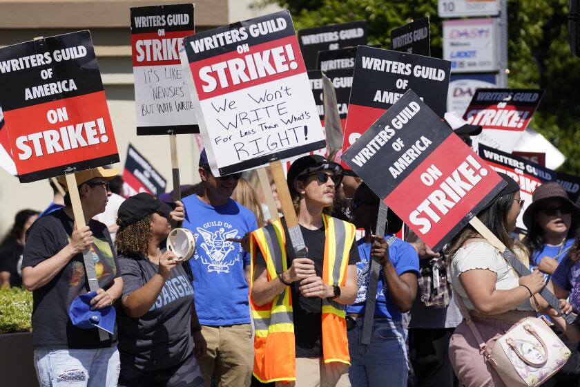 California is trying again to extend unemployment benefits to workers on strike