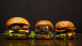 Celebra el Día de la Hamburguesa en CDMX con este 2x1 en sliders