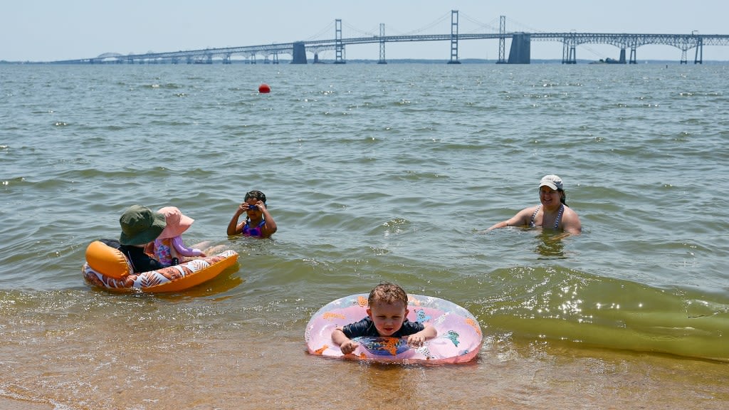 Beating the heat at Sandy Point | PHOTOS