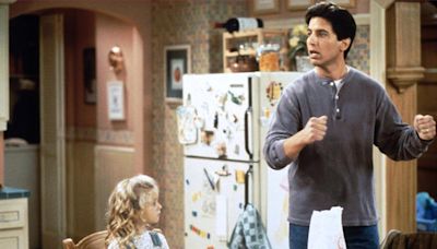 Ray Romano reveals that he recently watched all of 'Everybody Loves Raymond' and ranked each episode: "They took on a new look to me"