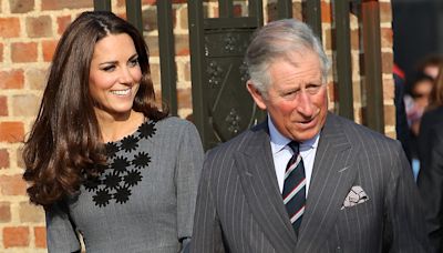 Rei Charles reage à confirmação Kate Middleton em evento da realeza