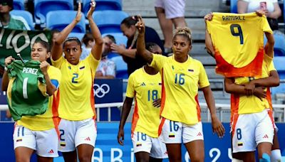 Primera victoria olímpica de Colombia femenina: arco triunfal de Usme y caricia de Leicy