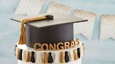 55 Congratulatory Graduation Cake Ideas That Look Impressive