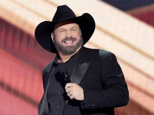 Garth Brooks Plays The Vatican, Attends Star-Packed Conference for Peace