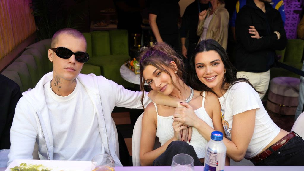 Hailey and Justin Bieber’s Star-Studded Friend Group Reacts to Their Baby News