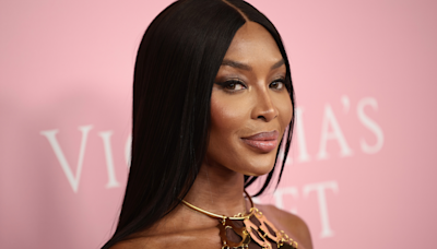 Naomi Campbell Goes Off On Flight Passengers In Resurfaced Clip | 103 JAMZ