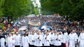 He Is Our Source and Summit: An Afternoon Eucharistic Pilgrimage in St. Paul With 7,000 Friends