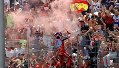 Brutal celebración de Marc Márquez en el Gran Premio de España tras finalizar en segunda posición