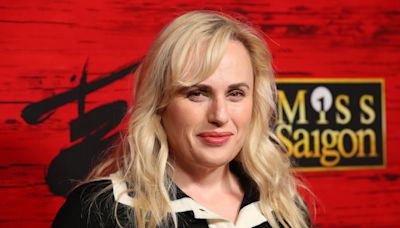 Rebel Wilson le resta gracia a las bromas de Sacha Baron Cohen con una nueva discordia en Hollywood