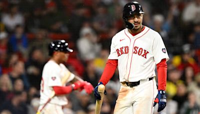 Two costly errors burn Red Sox in loss to the Rays