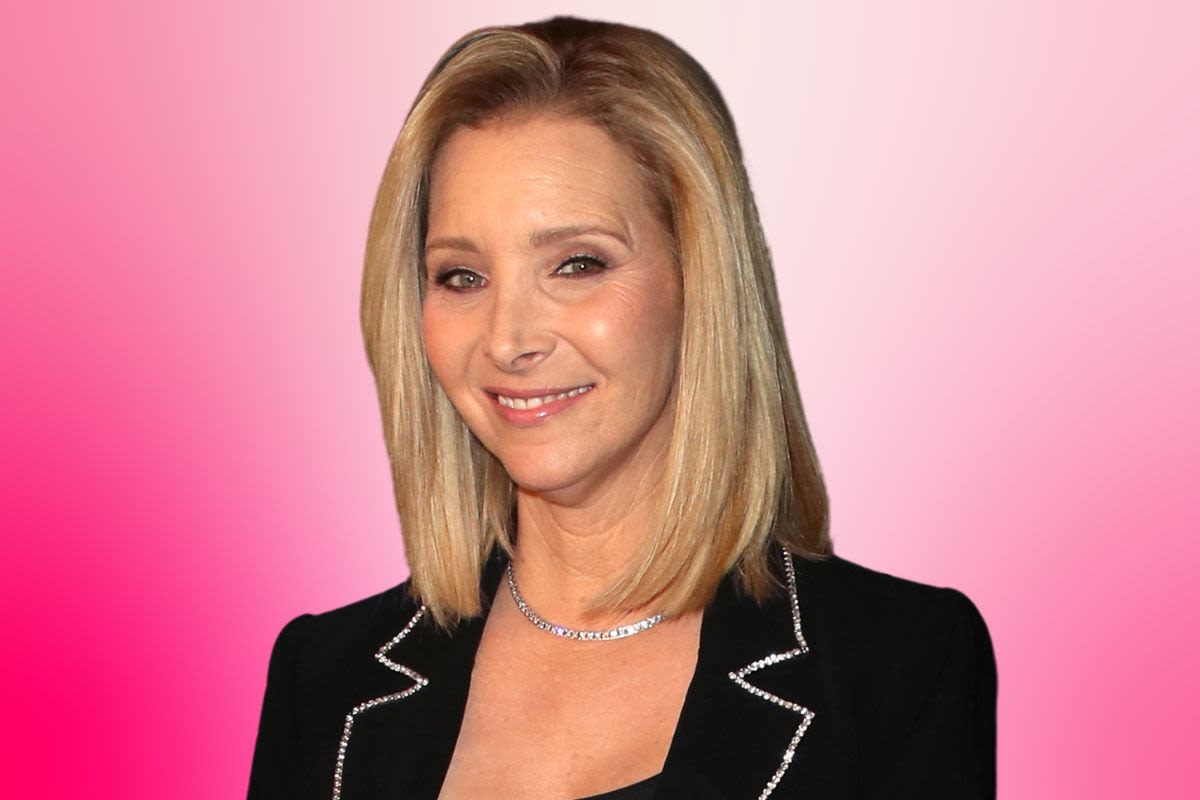 Lisa Kudrow speaks out on "Friends" backlash—"Overexposed"