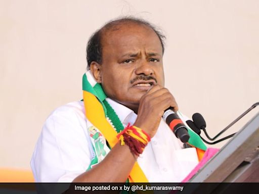 HD Kumaraswamy Attacks Siddaramaiah For "Double Standards" On Karnataka Governor